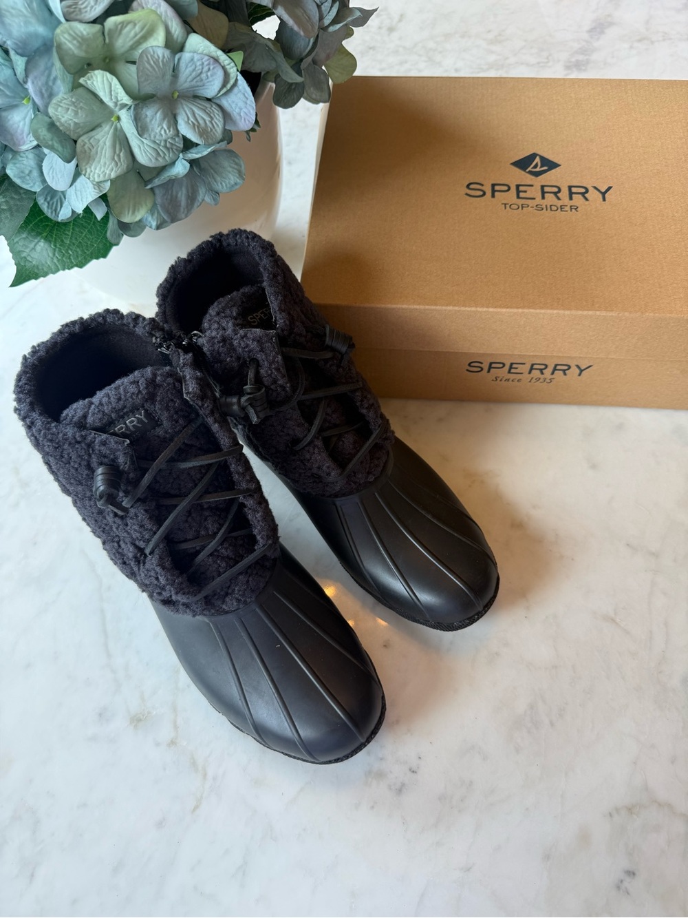 Sperry Women's Black Sherpa-Trim Waterproof Boot - Picture 4 of 7